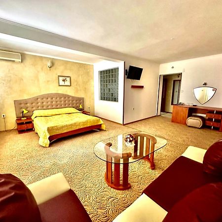 Family Hotel The Golden Fish 索佐波尔 外观 照片