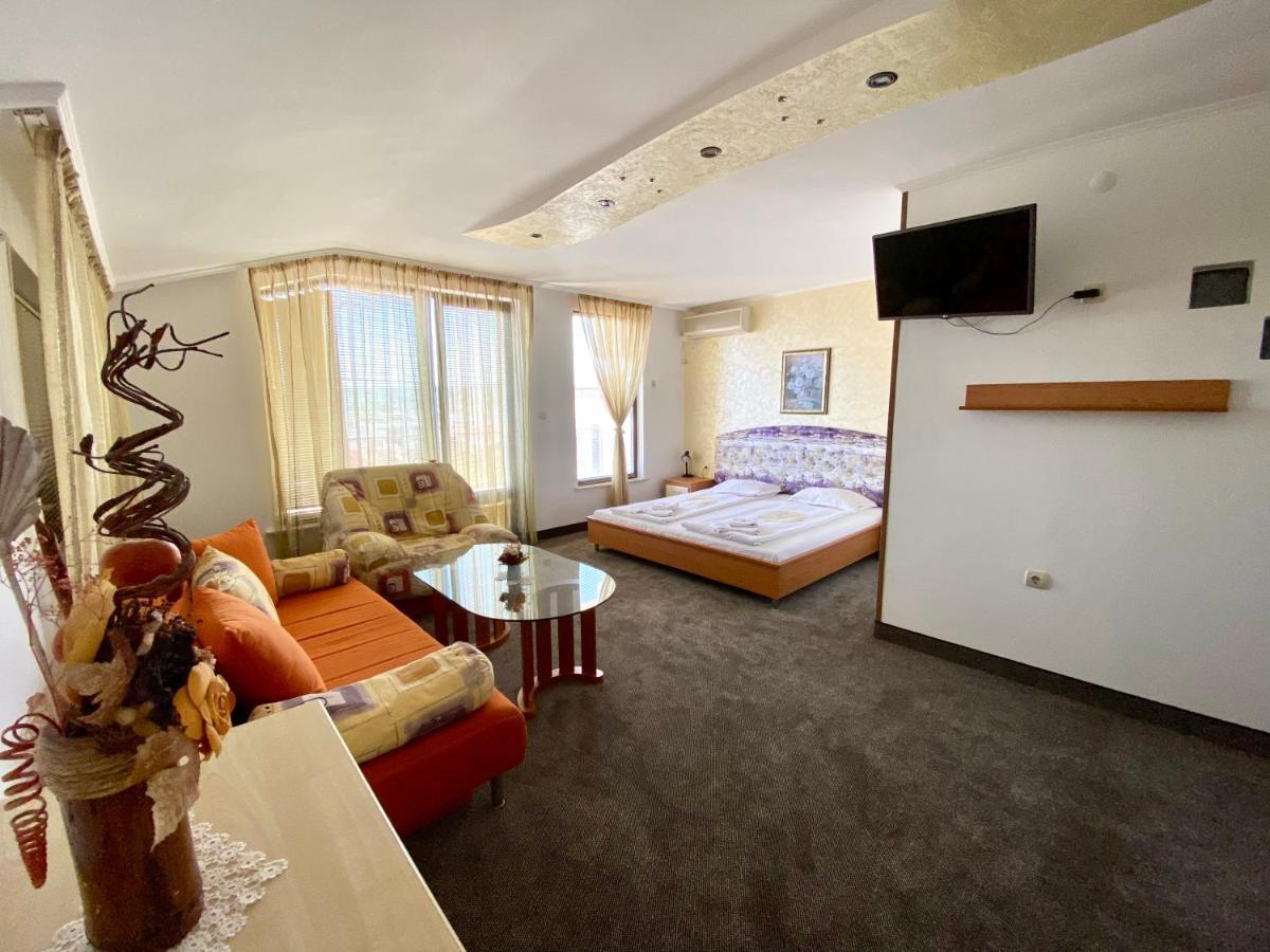 Family Hotel The Golden Fish 索佐波尔 外观 照片