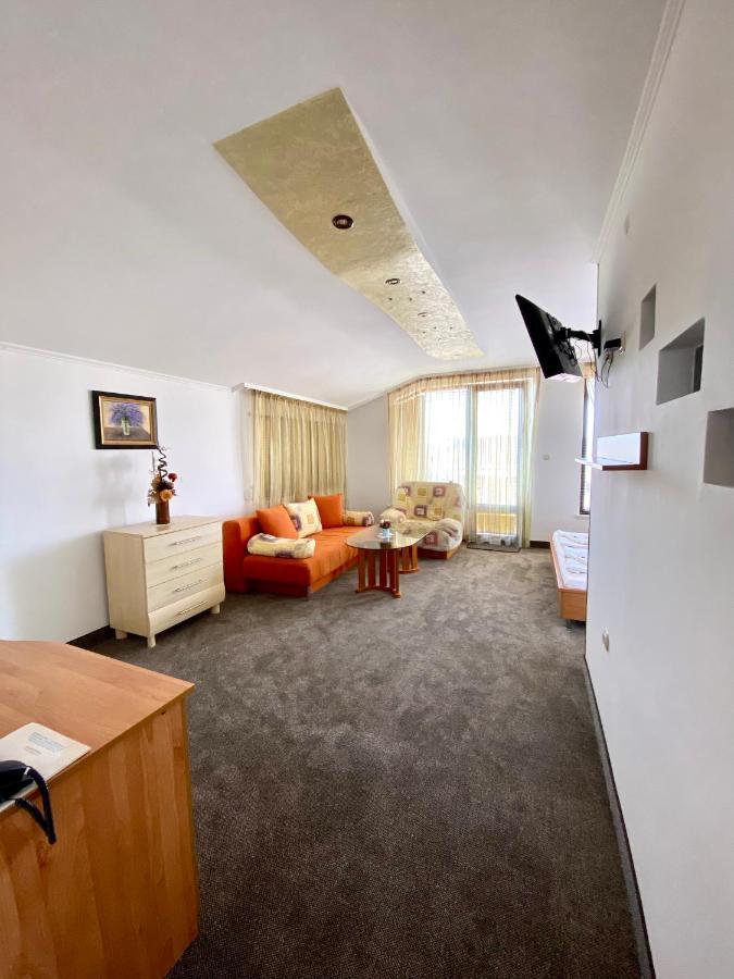 Family Hotel The Golden Fish 索佐波尔 外观 照片