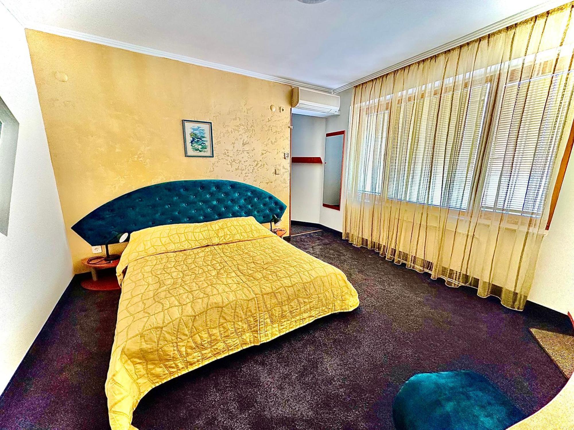 Family Hotel The Golden Fish 索佐波尔 外观 照片